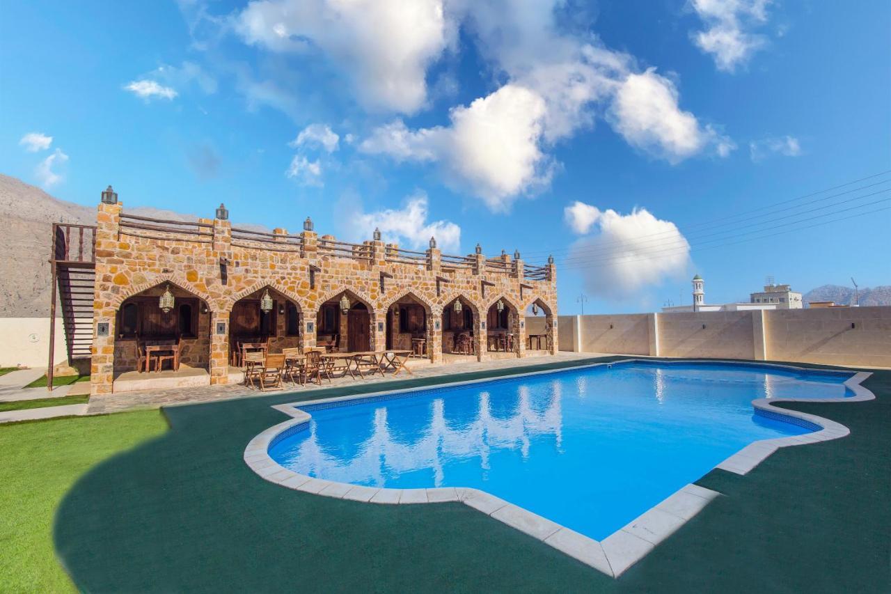 Esra Hotel Apartment Khasab Exterior photo